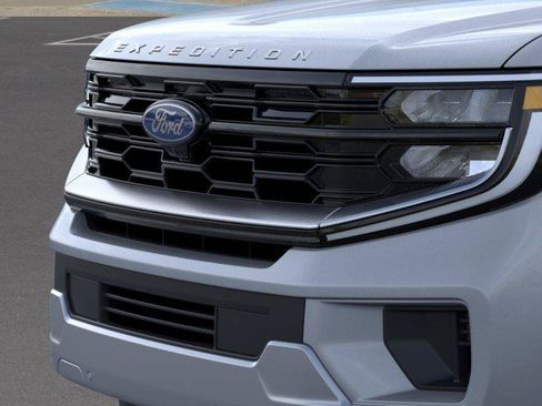 New 2026 Ford Expedition Max Platinum w/ Platinum Ultimate Package AWD/4WD image 17