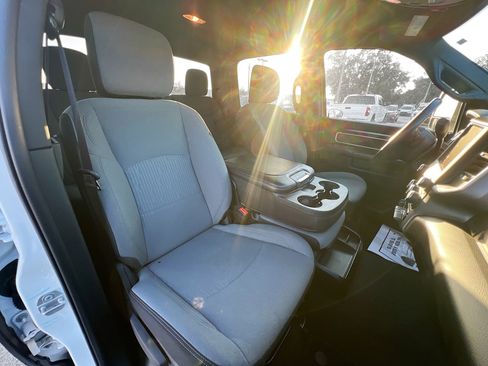 Used 2024 RAM 3500 Big Horn image 29