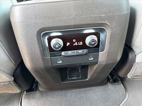 Certified 2021 GMC Yukon SLT AWD/4WD image 9