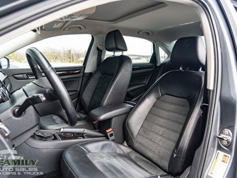 Used 2014 Volkswagen Passat TDI SEL Premium image 24