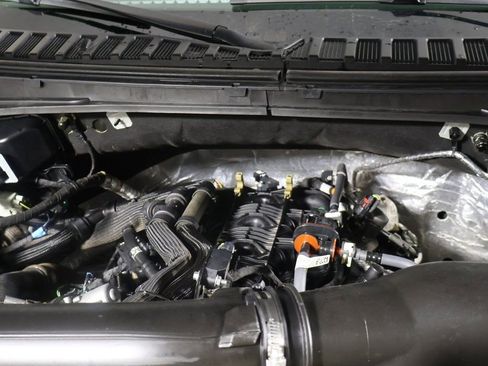 Used 2024 Ford Expedition Max XLT image 19