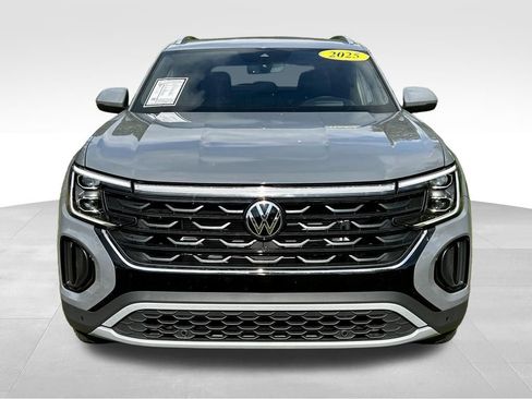 Used 2025 Volkswagen Atlas Cross Sport SEL image 8