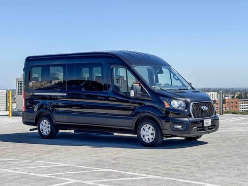 Used 2025 Ford Transit 350 XLT RWD image 3