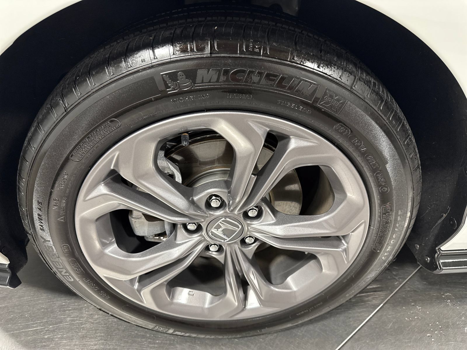 Used 2024 Honda Accord EX image 2