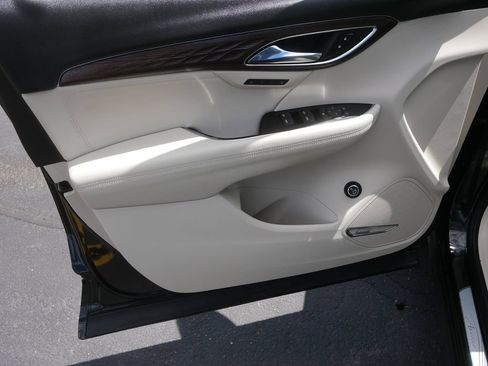Used 2023 Buick Envision Avenir AWD/4WD image 13