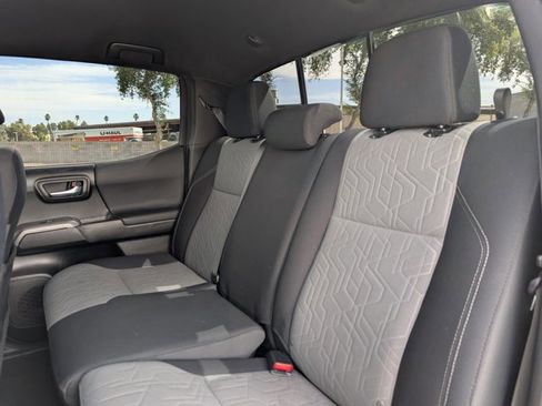 Used 2021 Toyota Tacoma TRD Off-Road w/ Technology Package image 23