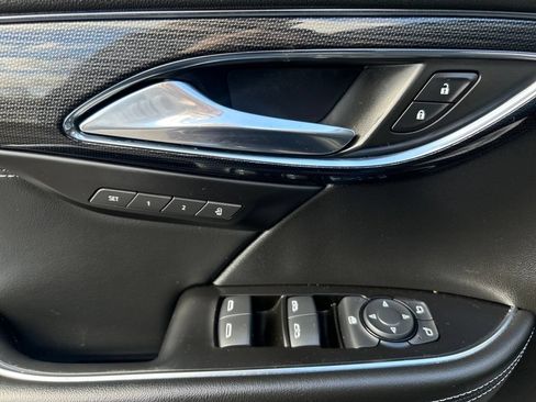 Used 2023 Buick Envision Essence AWD/4WD image 19