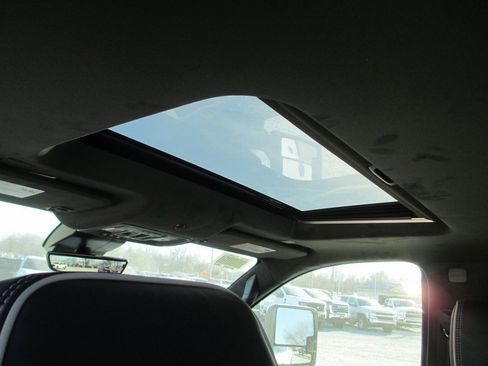 New 2026 GMC Sierra 2500 Denali Ultimate image 17