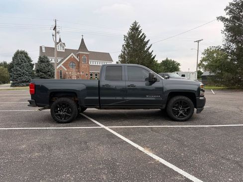Used 2017 Chevrolet Silverado 1500 W/T AWD/4WD image 9