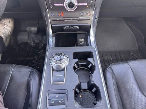 Used 2020 Ford Edge Titanium w/ Equipment Group 301A image 17