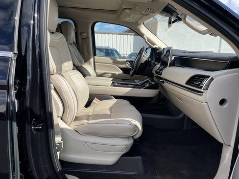 Used 2019 Lincoln Navigator Reserve w/ Cargo Package image 13