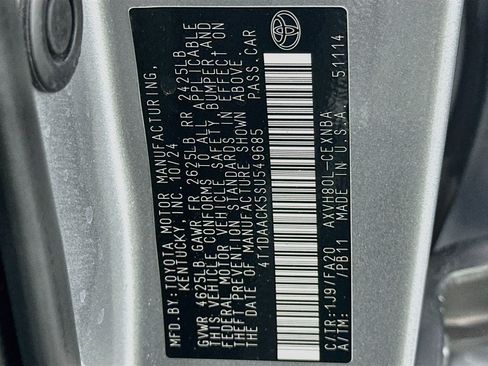 Used 2025 Toyota Camry LE FWD image 12