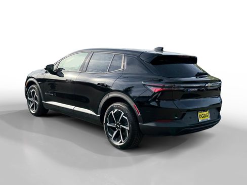 New 2026 Chevrolet Equinox EV LT image 3