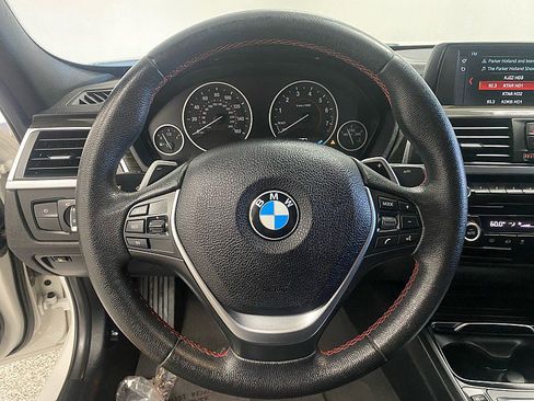 Used 2018 BMW 330e image 24