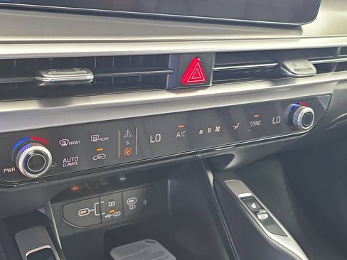 New 2026 Kia Sorento S AWD/4WD image 24