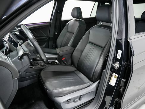 Used 2022 Volkswagen Tiguan SE R-Line AWD/4WD image 9