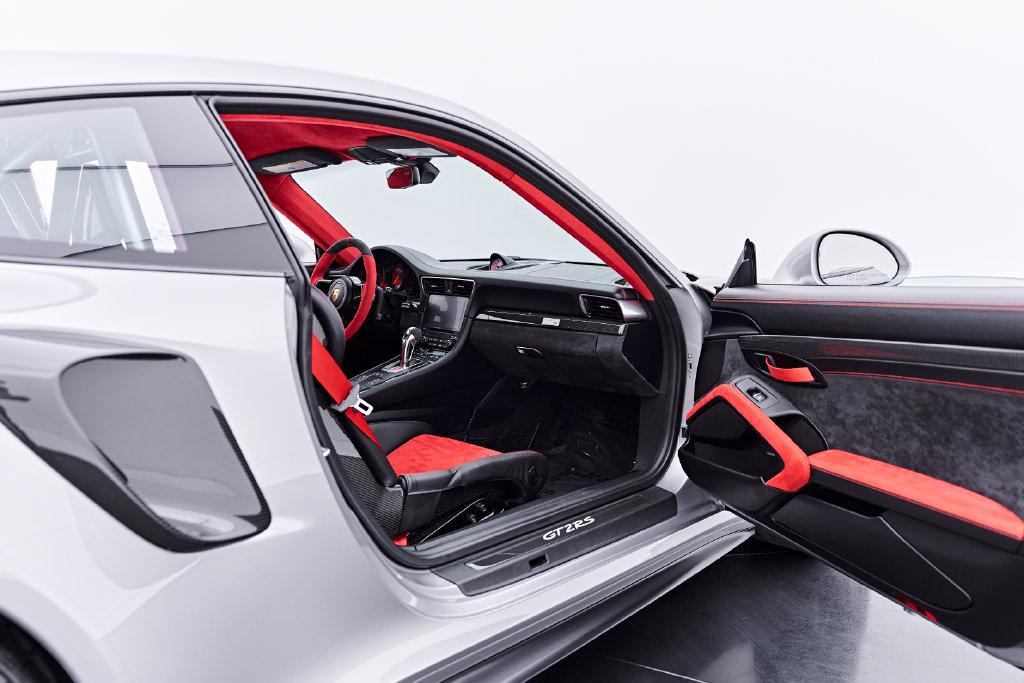 Used 2019 Porsche 911 GT2 RS RWD image 48