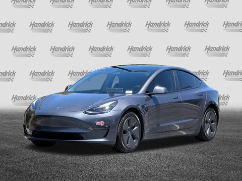Used 2023 Tesla Model 3 Standard Range RWD image 9