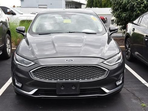Used 2019 Ford Fusion Titanium FWD image 3