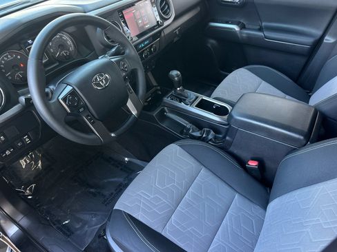 Used 2023 Toyota Tacoma TRD Off-Road AWD/4WD image 9