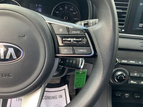 Used 2020 Kia Sportage LX AWD/4WD image 15