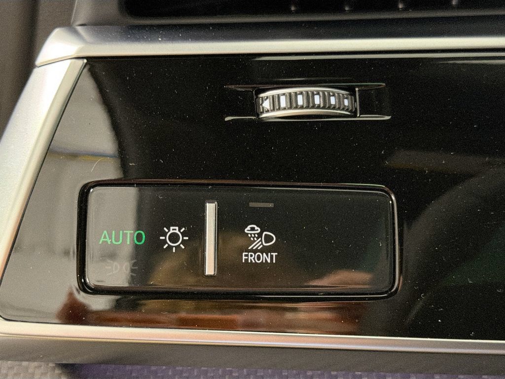 Used 2024 Audi RS Q8 AWD/4WD image 11