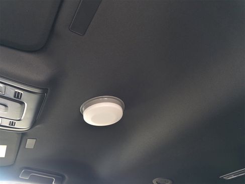 New 2025 Chevrolet Tahoe 2WD image 13