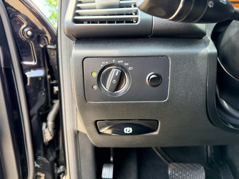 Used 2012 Mercedes-Benz R 350 BlueTEC 4MATIC image 15