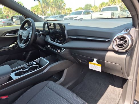 New 2026 Chevrolet Equinox LT w/ Midnight Edition FWD image 24