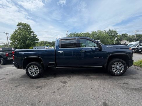 Used 2021 Chevrolet Silverado 2500 High Country w/ Technology Package AWD/4WD image 6