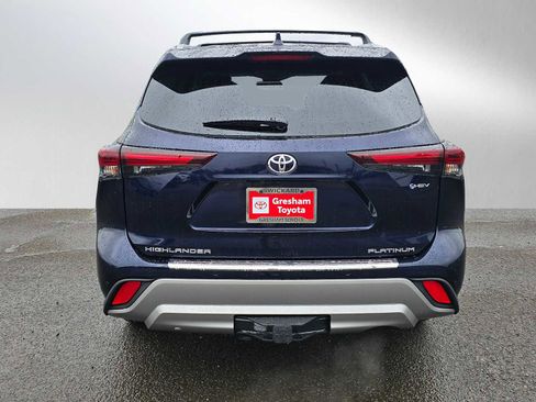 New 2026 Toyota Highlander Platinum AWD/4WD image 5