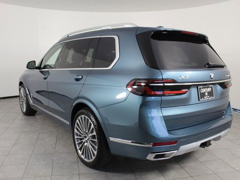 New 2026 BMW X7 xDrive40i w/ Premium Package image 3