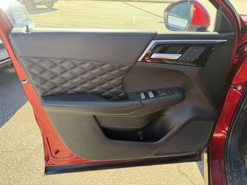 Used 2022 Mitsubishi Outlander SEL image 6