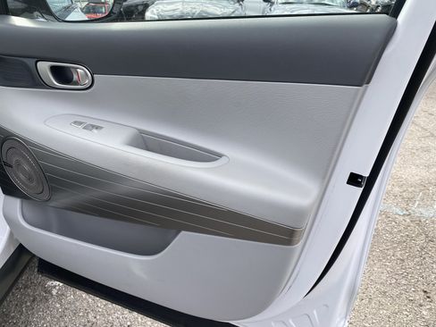 Used 2023 Hyundai Nexo Limited FWD image 25
