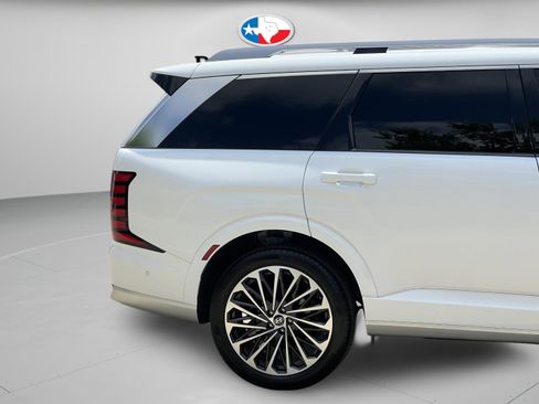 Used 2026 Hyundai Palisade Calligraphy FWD image 37