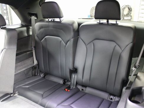 Used 2025 Audi Q7 2.0T Premium w/ Convenience Package image 24