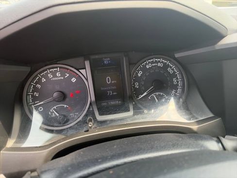 Used 2019 Toyota Tacoma TRD Off-Road AWD/4WD image 23
