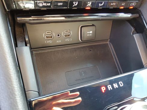 Used 2023 Jeep Grand Cherokee Altitude image 24