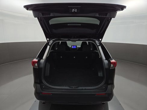 Certified 2025 Toyota RAV4 LE FWD image 28