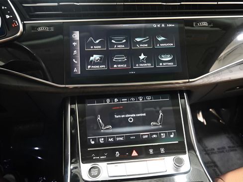 Used 2021 Audi Q8 Prestige AWD/4WD image 23