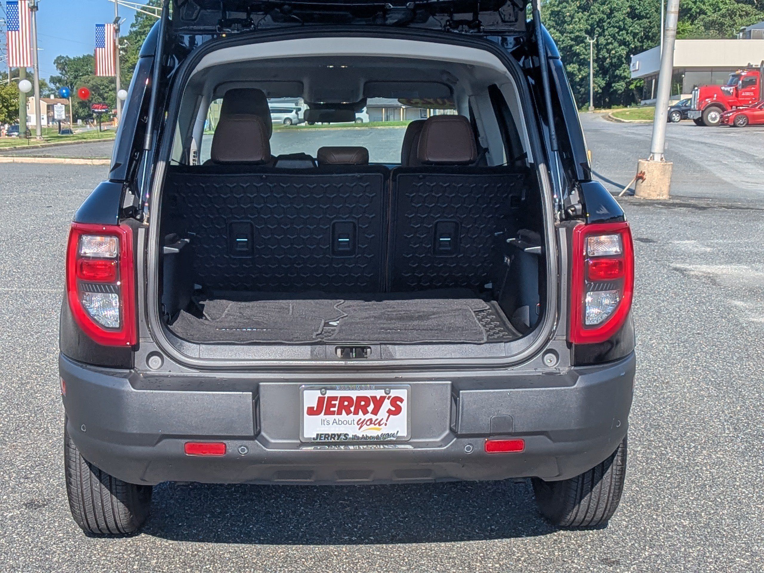 Used 2023 Ford Bronco Sport Outer Banks w/ Tech Package AWD/4WD image 8