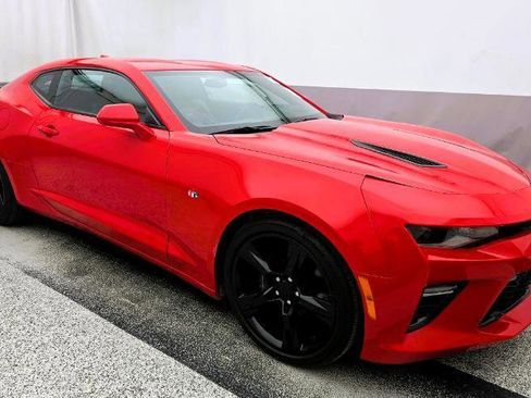 Used 2016 Chevrolet Camaro SS image 3
