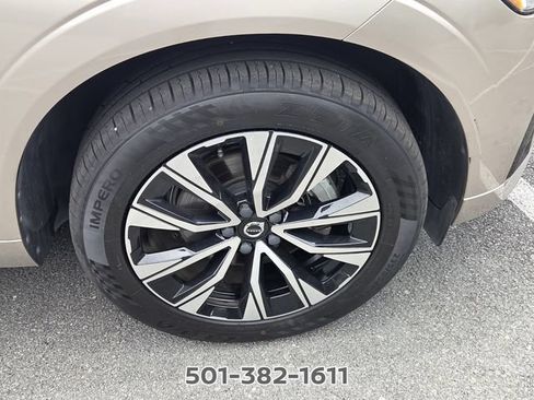 Used 2024 Volvo XC60 B5 Core AWD/4WD image 19