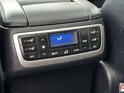 Used 2018 Toyota Highlander Limited image 15