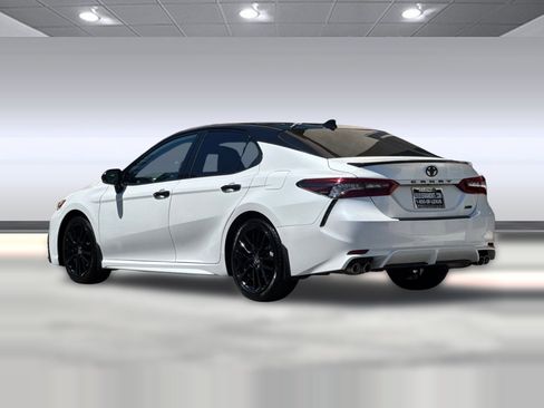 Used 2023 Toyota Camry XSE FWD image 3