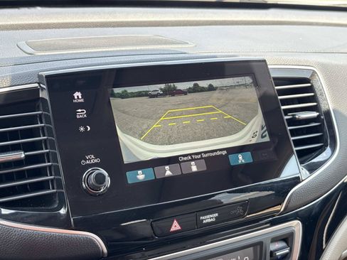 Used 2020 Honda Pilot Touring image 29
