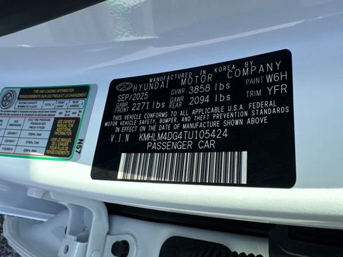 New 2026 Hyundai Elantra Sport FWD image 23