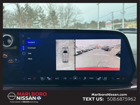 Used 2024 Chevrolet Traverse RS image 27