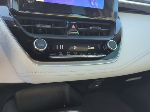 Used 2024 Toyota Corolla SE FWD image 18
