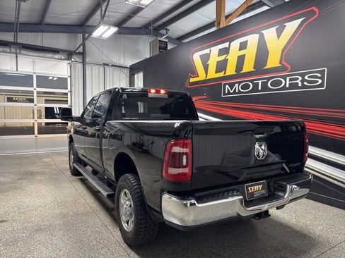 Used 2024 RAM 2500 Tradesman w/ Chrome Appearance Group image 14